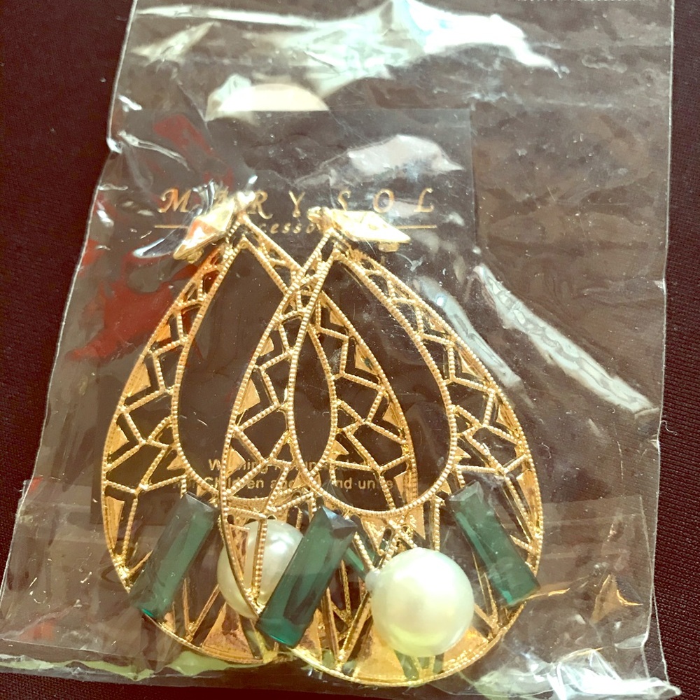 Earring